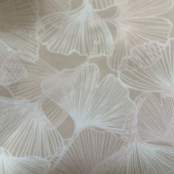 Two Evelyn and Bobbie XL Starlet Plunge Elegant Cream Floral Women's BNWT - Picture 6 of 6